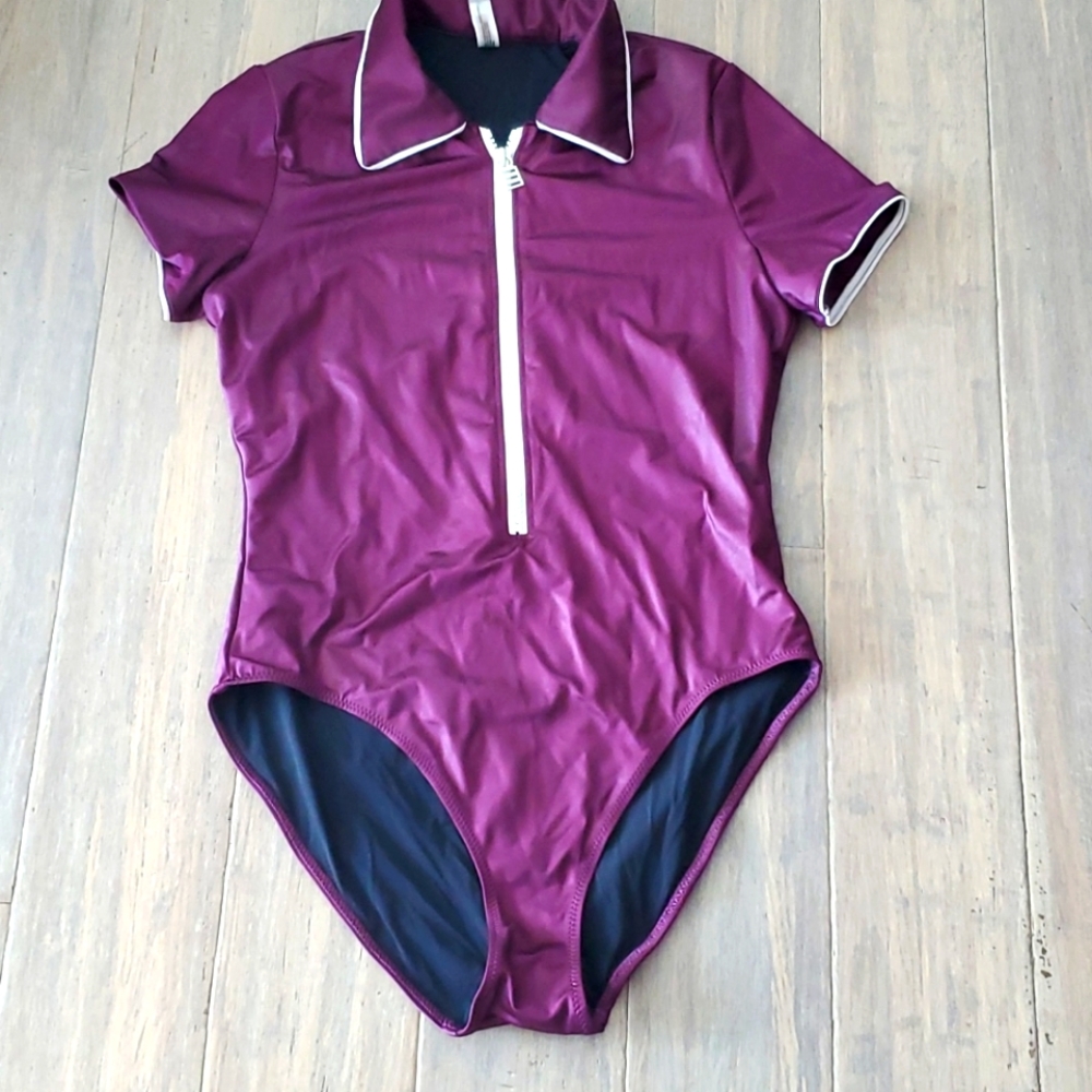 Solid and striped swimming suit xl
